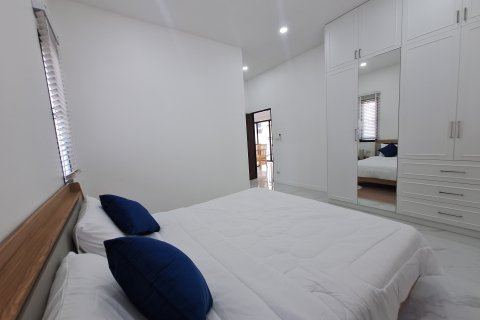 Chalet de 3 dormitorios en Hua Hin, Tailandia № 168978 - foto 9