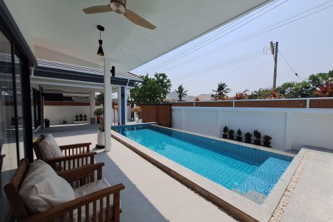 Chalet de 3 dormitorios en Hua Hin, Tailandia № 168978 - foto 21