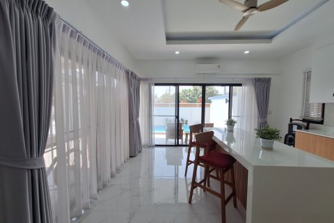 Chalet de 3 dormitorios en Hua Hin, Tailandia № 168978 - foto 4