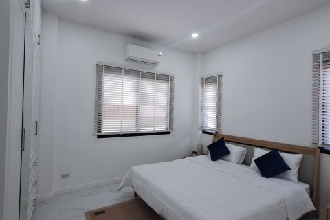 Chalet de 3 dormitorios en Hua Hin, Tailandia № 168978 - foto 10