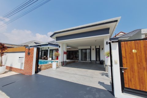 Chalet de 3 dormitorios en Hua Hin, Tailandia № 168978 - foto 23