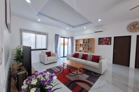 Chalet de 3 dormitorios en Hua Hin, Tailandia № 168978 - foto 2