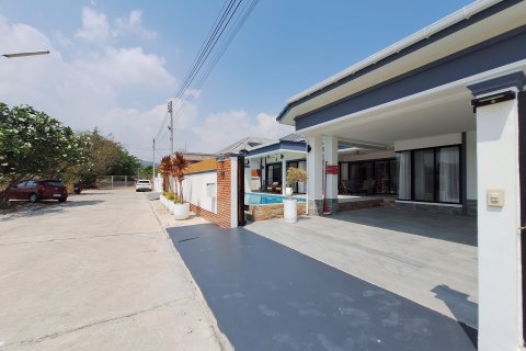 Chalet de 3 dormitorios en Hua Hin, Tailandia № 168978 - foto 22