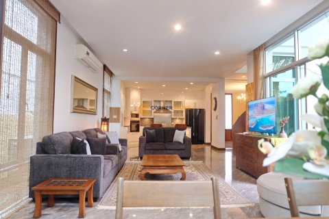 Estudio en Jomtien Beach, Pattaya, Tailandia № 149546 - foto 16