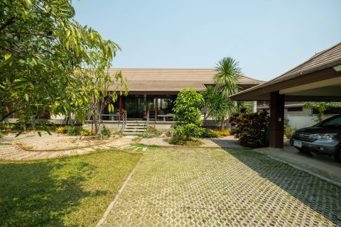 Casa de 3 dormitorios en Chiang Mai, Tailandia № 155391 - foto 18