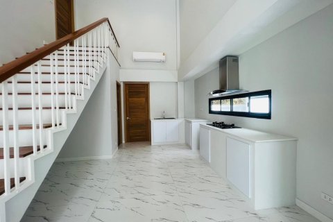 Chalet de 5 dormitorios en Chiang Mai, Tailandia № 155387 - foto 9