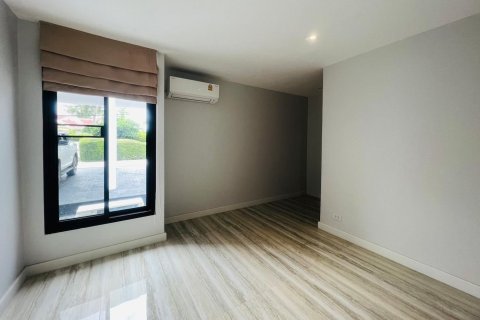 Chalet de 5 dormitorios en Chiang Mai, Tailandia № 155387 - foto 16