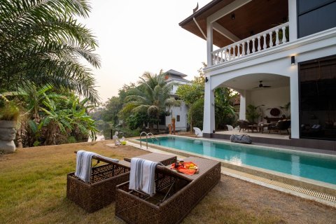 Chalet de 5 dormitorios en Chiang Mai, Tailandia № 155392 - foto 5
