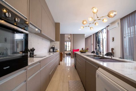 Chalet de 5 dormitorios en Chiang Mai, Tailandia № 155392 - foto 12