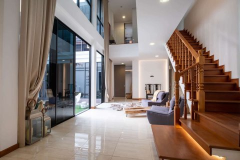 Chalet de 5 dormitorios en Chiang Mai, Tailandia № 155392 - foto 8
