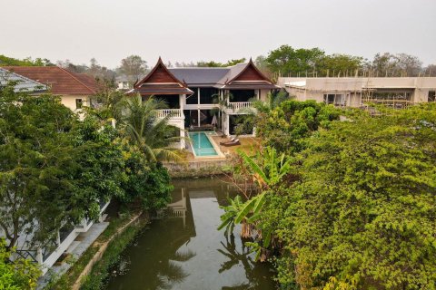 Chalet de 5 dormitorios en Chiang Mai, Tailandia № 155392 - foto 2