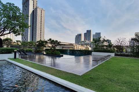 Condominio de 2 dormitorios en Phra Khanong, Bangkok, Tailandia № 62062 - foto 5