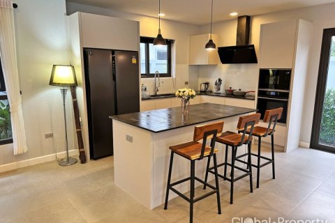 Casa de 3 dormitorios en Ko Chang, Tailandia № 42956 - foto 5