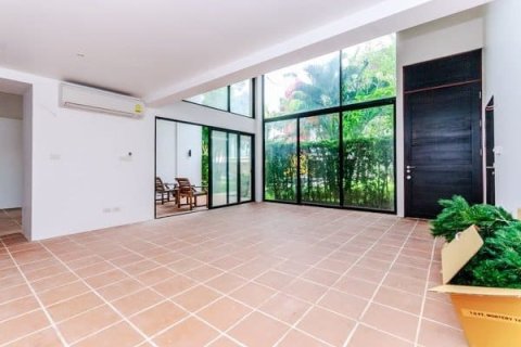 Chalet de 3 dormitorios en Hua Hin, Tailandia № 168516 - foto 5