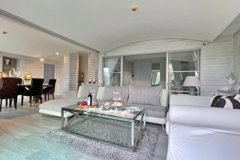 Condominio de 4 dormitorios en Hua Hin, Tailandia № 168512 - foto 21