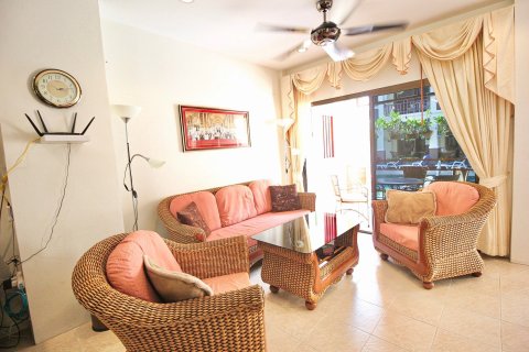 Adosado de 3 dormitorios en Cha-am, Tailandia № 168515 - foto 10