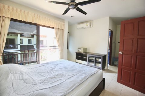 Adosado de 3 dormitorios en Cha-am, Tailandia № 168515 - foto 22