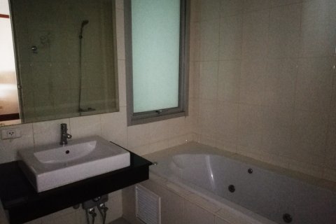 Condominio de 2 dormitorios en Bangkok, Tailandia № 66712 - foto 20