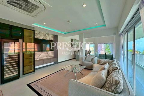 Condo in Pattaya, Thailand, 3 bedrooms  № 197941 - photo 2