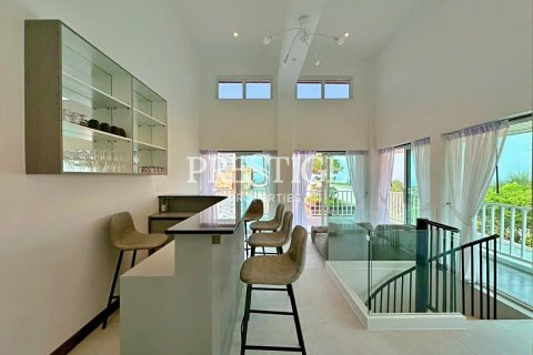 Condo in Pattaya, Thailand, 3 bedrooms  № 197941 - photo 12