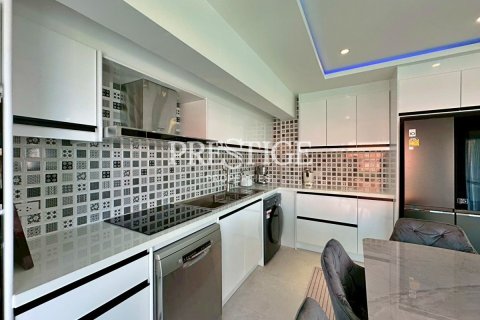 Condo in Pattaya, Thailand, 3 bedrooms  № 197941 - photo 11