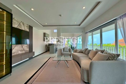 Condo in Pattaya, Thailand, 3 bedrooms  № 197941 - photo 3