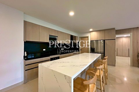 Condominio de 4 dormitorios en Pattaya, Tailandia № 197935 - foto 11