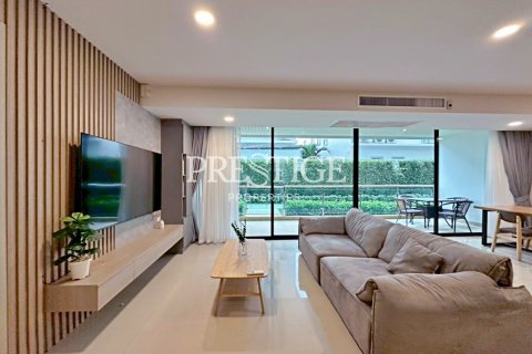 Condominio de 4 dormitorios en Pattaya, Tailandia № 197935 - foto 2