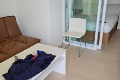 Studio in the Condo in Khlong San, Bangkok, Thailand № 148987 - Foto 5