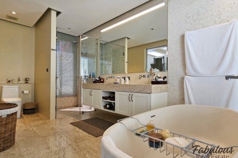 Villa in Bang Tao, Thailand 4 Schlafzimmer № 179221 - Foto 10