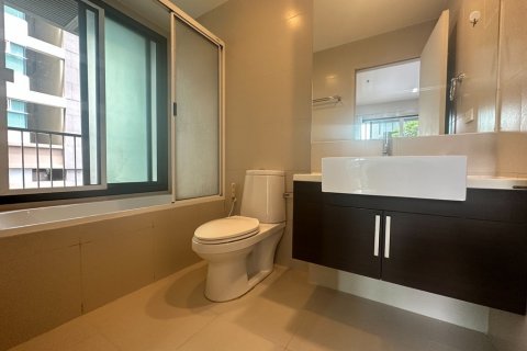 Condominio de 2 dormitorios en Bangkok, Tailandia № 65390 - foto 14