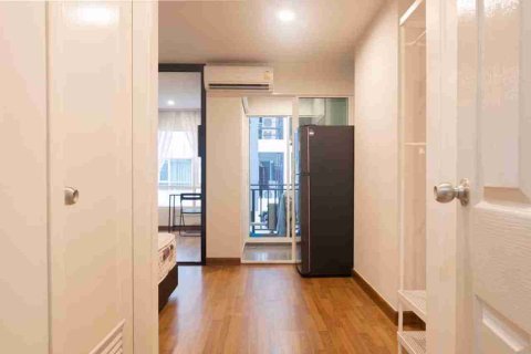 Condominio de 1 dormitorio en Bangkok, Tailandia № 208667 - foto 9