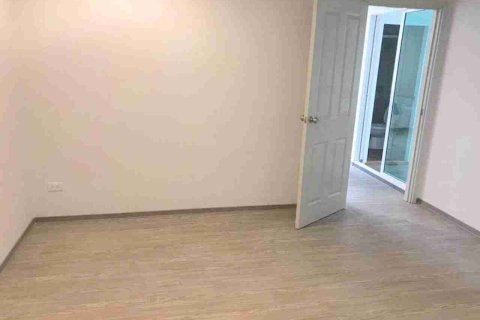 Condominio de 1 dormitorio en Bangkok, Tailandia № 208664 - foto 5