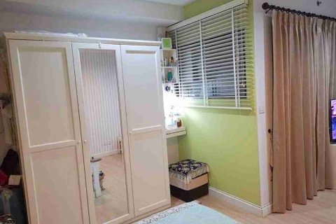 Condominio de 1 dormitorio en Thonburi, Bangkok, Tailandia № 208668 - foto 6