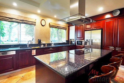 Condominio de 3 dormitorios en Pattaya, Tailandia № 32523 - foto 15