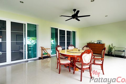 Condominio de 3 dormitorios en Pattaya, Tailandia № 32523 - foto 11