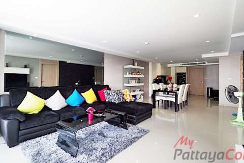 Condominio de 2 dormitorios en Bang Lamung, Tailandia № 32527 - foto 3