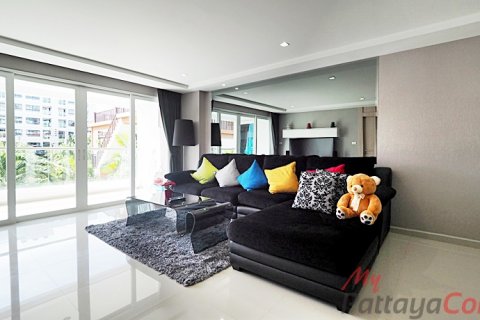 Condominio de 2 dormitorios en Bang Lamung, Tailandia № 32527 - foto 2