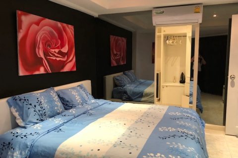 Condominio de 1 dormitorio en Pattaya, Tailandia № 205333 - foto 3