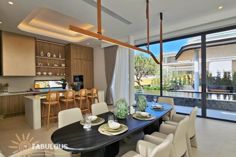 Chalet de 4 dormitorios en Bang Tao, Tailandia № 179706 - foto 14