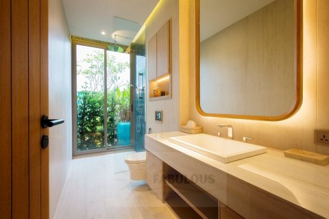 Chalet de 3 dormitorios en Bang Tao, Tailandia № 179703 - foto 11