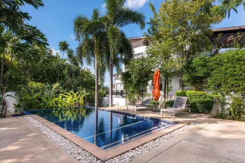 Casa de 4 dormitorios en Ko Samui, Tailandia № 119197 - foto 3