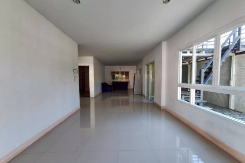 Adosado de 4 dormitorios en Hua Hin, Tailandia № 154094 - foto 10