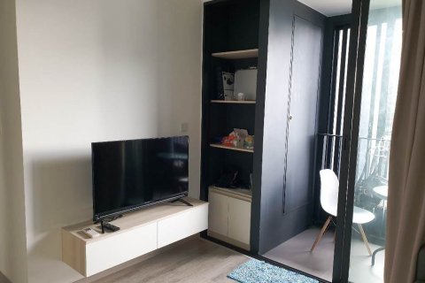 Condo in Bangkok, Thailand, 1 bedroom  № 74448 - photo 2
