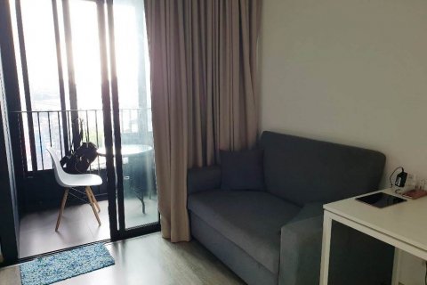 Condo in Bangkok, Thailand, 1 bedroom  № 74448 - photo 3