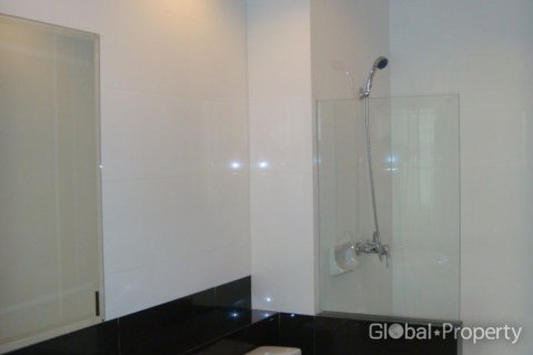 Gewerbeimmobilie in Pattaya, Thailand 456 m2 № 57821 - Foto 5