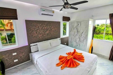 Casa de 6 dormitorios en Pattaya, Tailandia № 157729 - foto 6