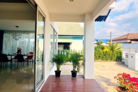 Casa de 3 dormitorios en Pattaya, Tailandia № 157730 - foto 13