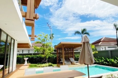 Villa in Bang Tao, Thailand 3 bedrooms № 179254 - photo 12