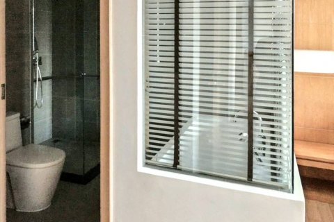 Condominio de 1 dormitorio en Khlong Toei, Bangkok, Tailandia № 118985 - foto 4